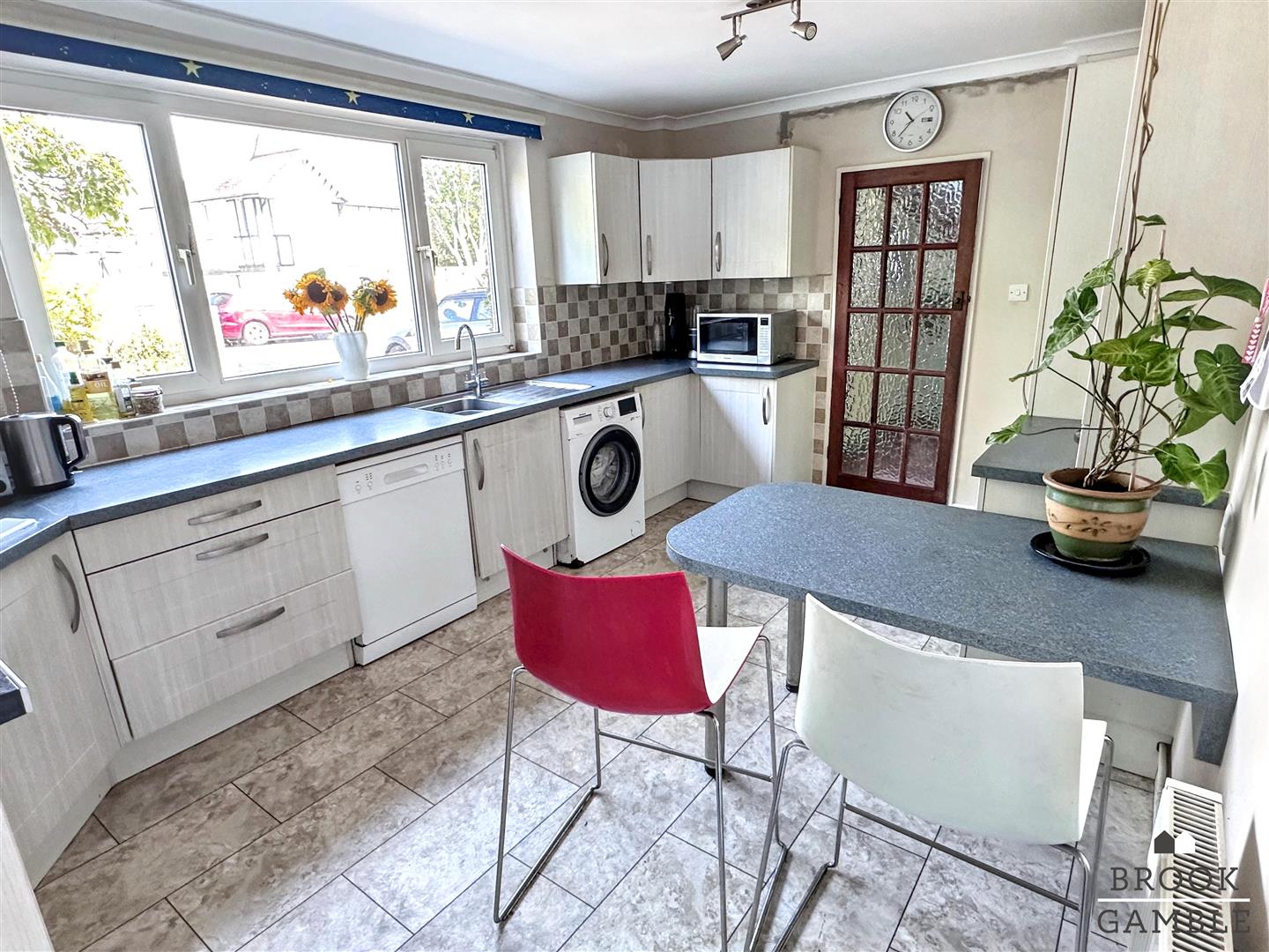 4 Bedroom House - Detached. Eldon Road in Eastbourne,  16